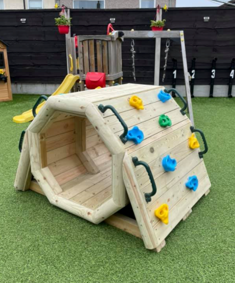 Tunnel Climbing Wall (Half Size)