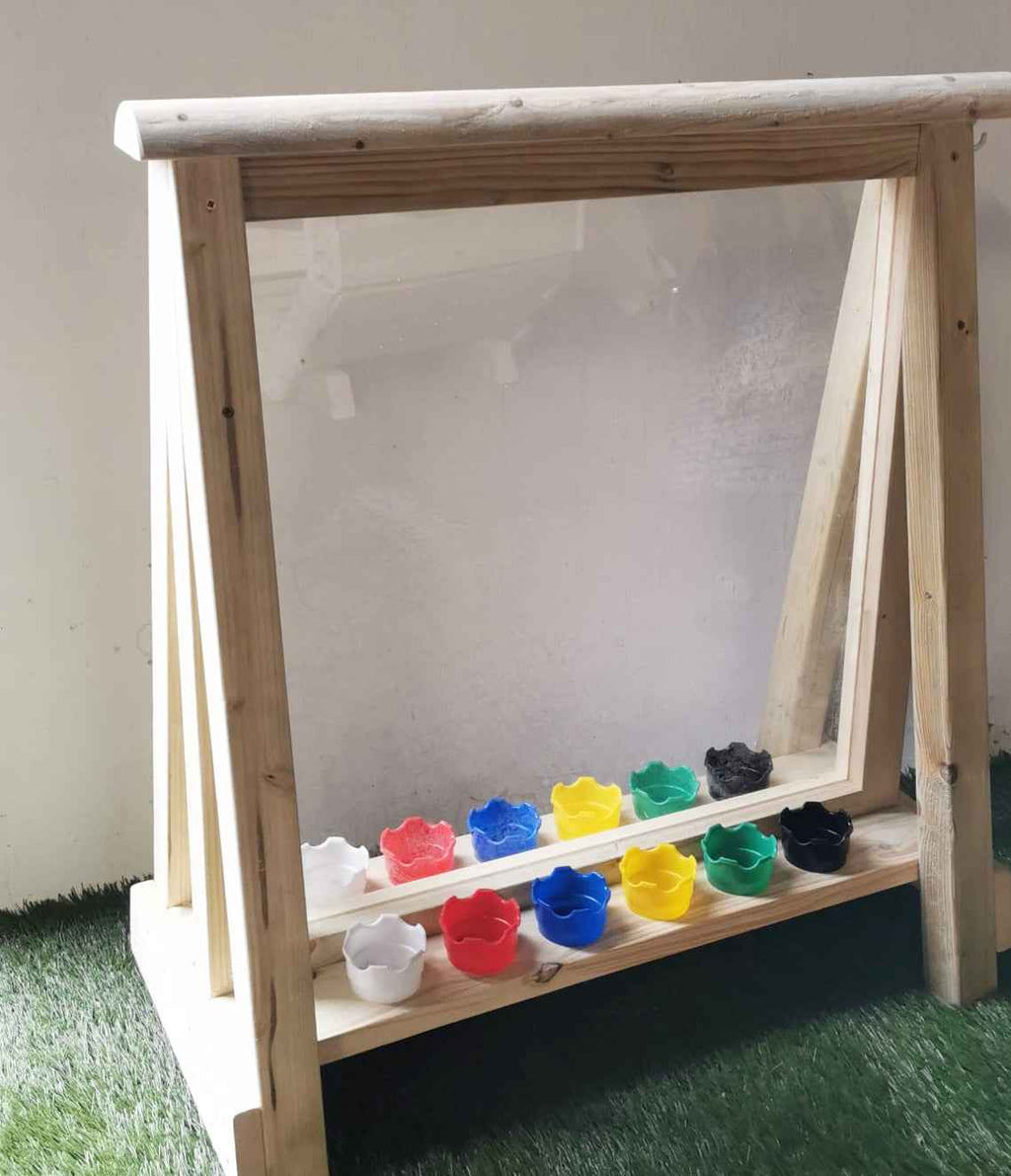 Easel (Low Height)