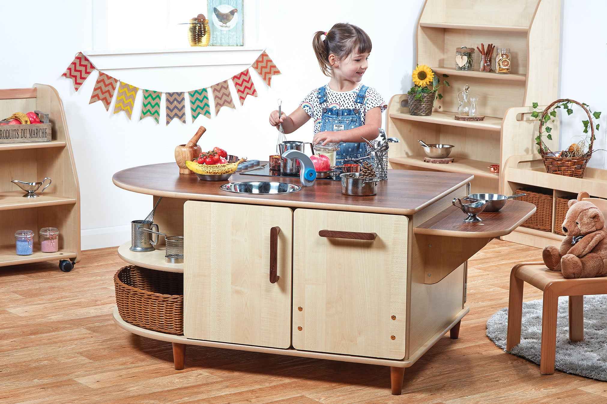 Island Kitchen - Preschool